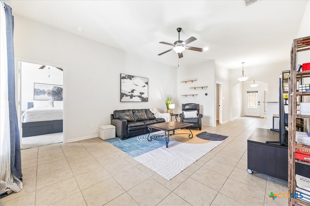 330 Callalily Property Photo 17