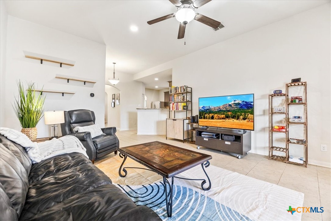 330 Callalily Property Photo 18