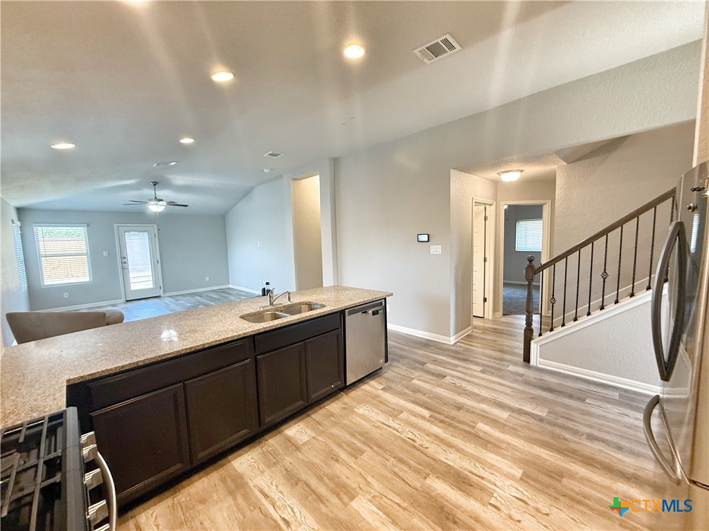 8819 Straight Oaks Property Photo 8
