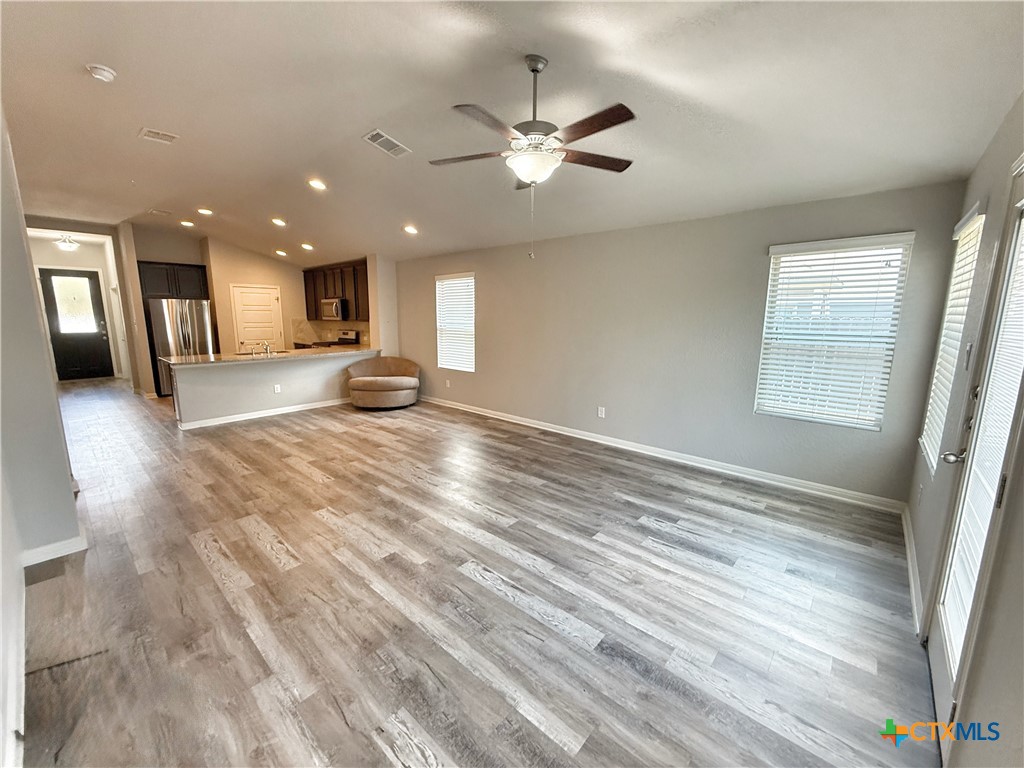 8819 Straight Oaks Property Photo 13