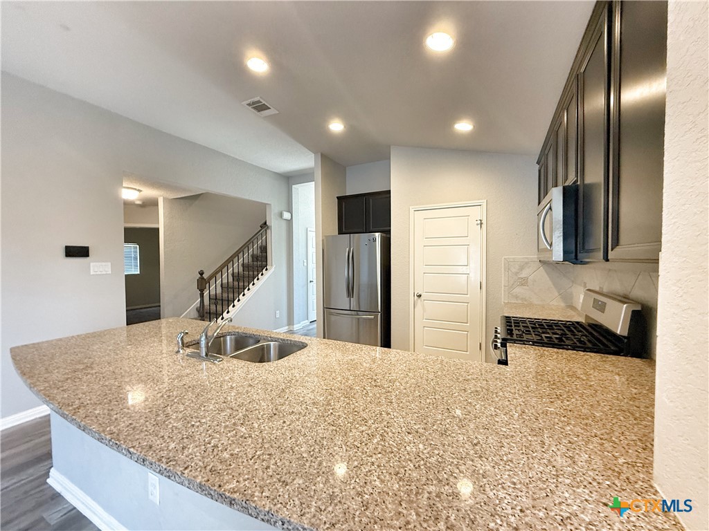 8819 Straight Oaks Property Photo 14