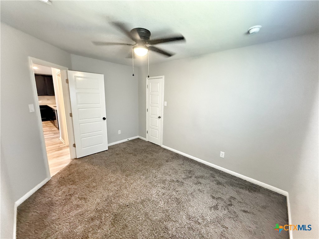 8819 Straight Oaks Property Photo 24
