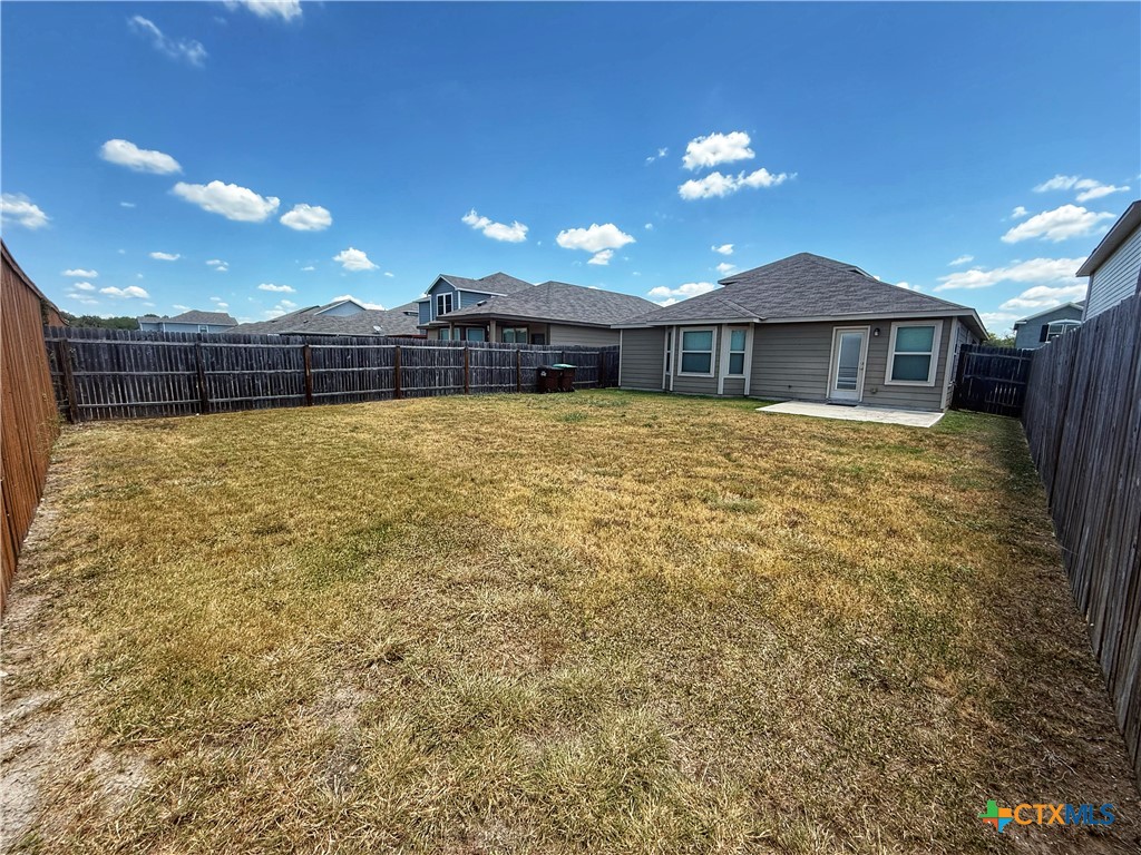 8819 Straight Oaks Property Photo 30
