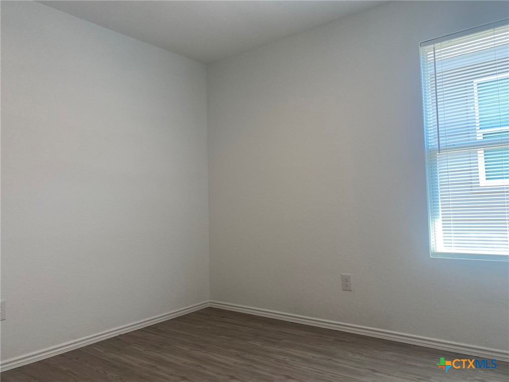 7102 Satellite Way Property Photo 5
