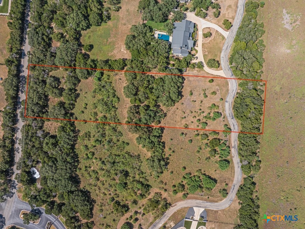 831 Ayers Rock Road Property Photo 8