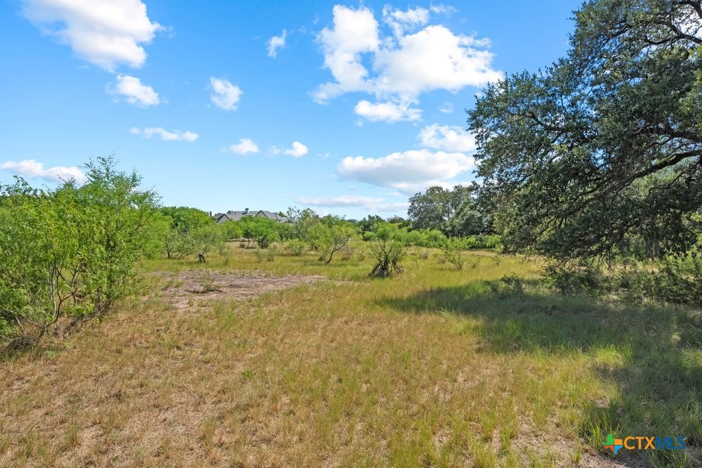 831 Ayers Rock Road Property Photo 11