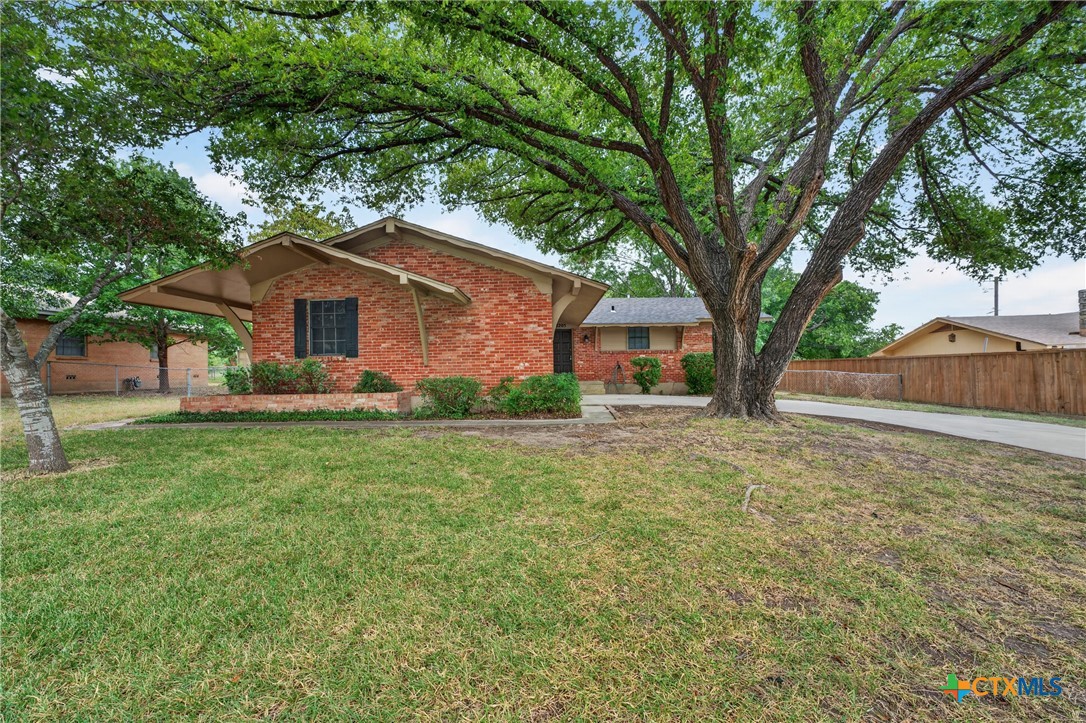 3205 El Capitan Drive Property Photo 2