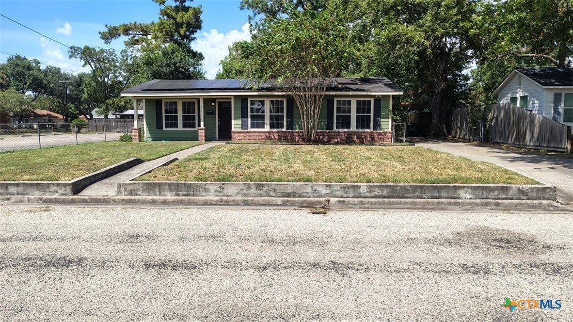 504 E Convent Street Property Photo 2