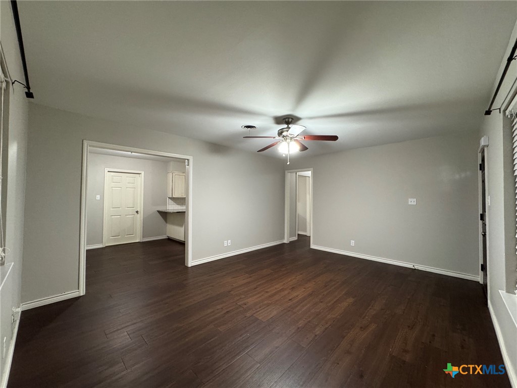 504 E Convent Street Property Photo 3