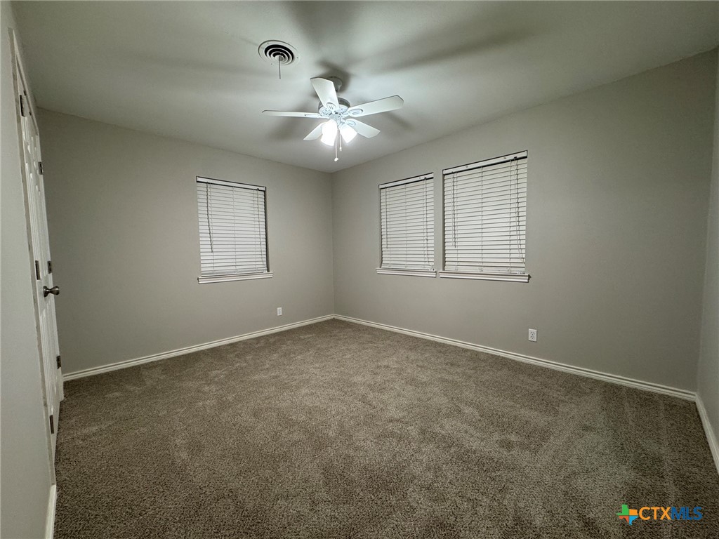 504 E Convent Street Property Photo 4