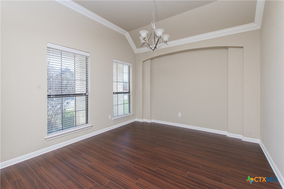 3505 Castleton Drive Property Photo 7