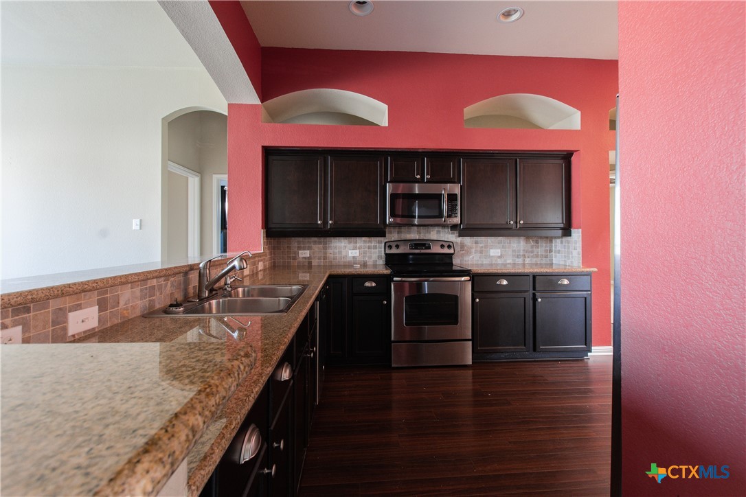3505 Castleton Drive Property Photo 10