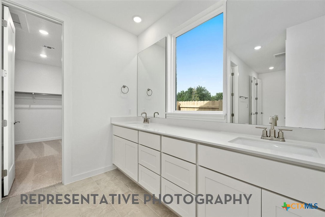 6301 Comanche Moon Trail Property Photo 11