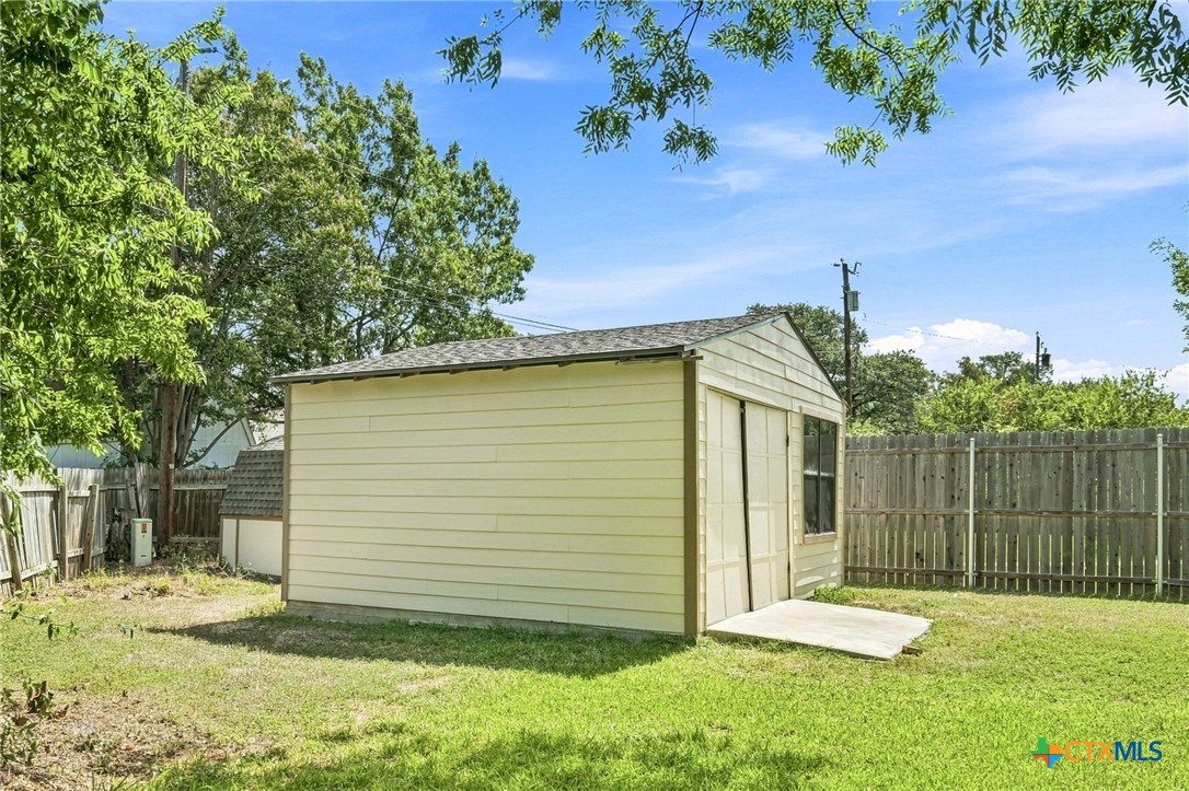 1702 E Messick Loop Property Photo 23