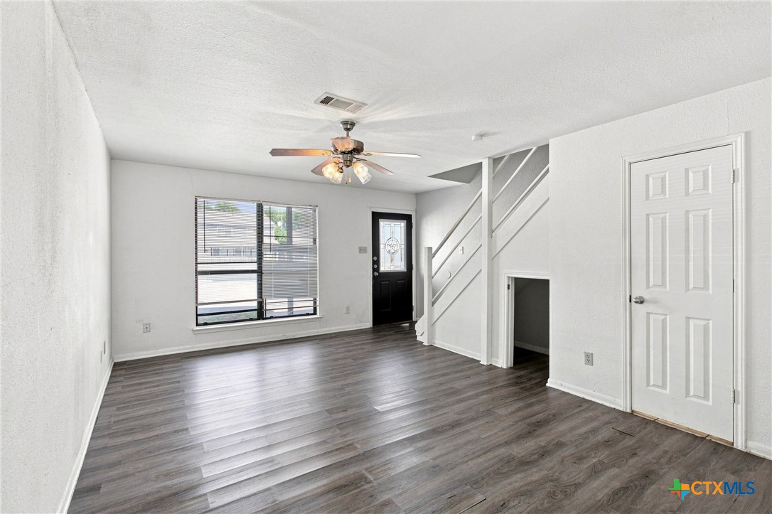 3410 Victoria Circle C Property Photo 4