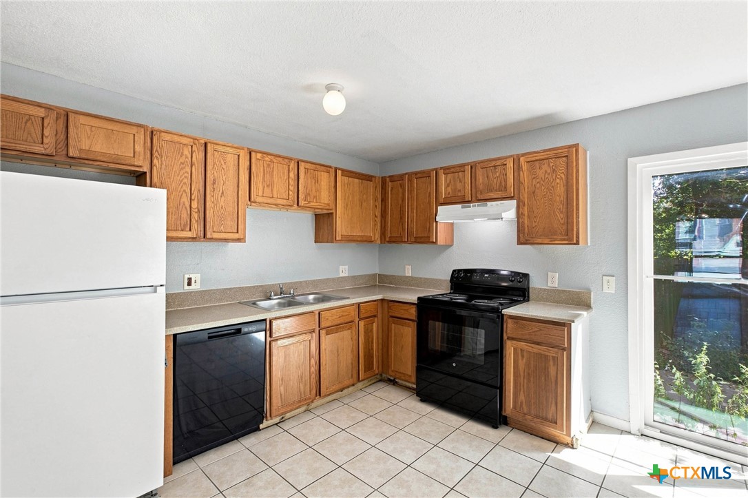 3410 Victoria Circle C Property Photo 10