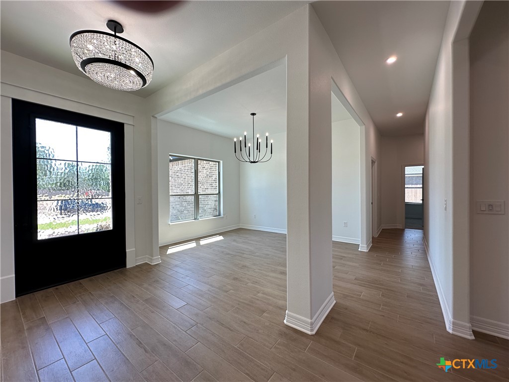 800 Eagle Heights Drive Property Photo 5