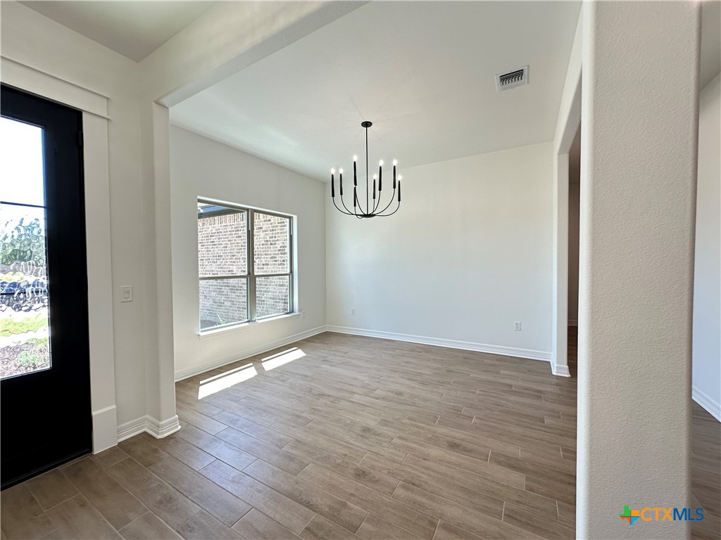 800 Eagle Heights Drive Property Photo 17
