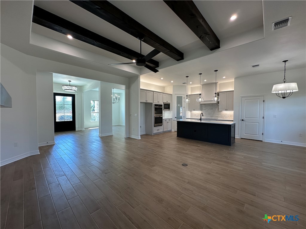 800 Eagle Heights Drive Property Photo 20
