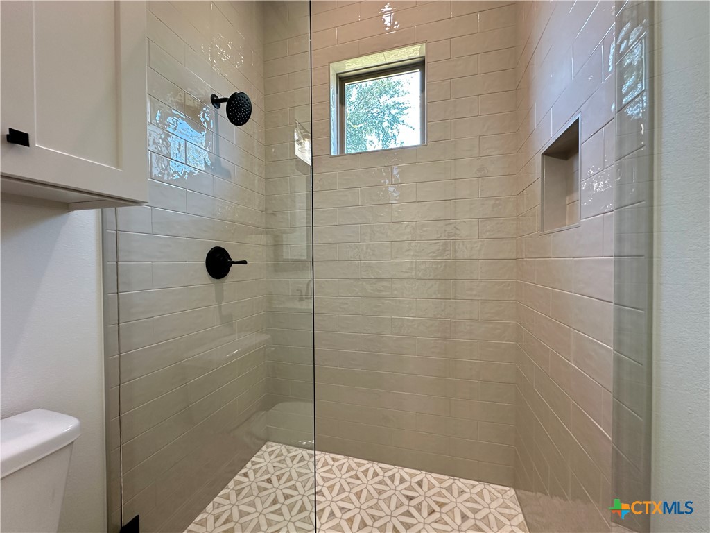 800 Eagle Heights Drive Property Photo 29