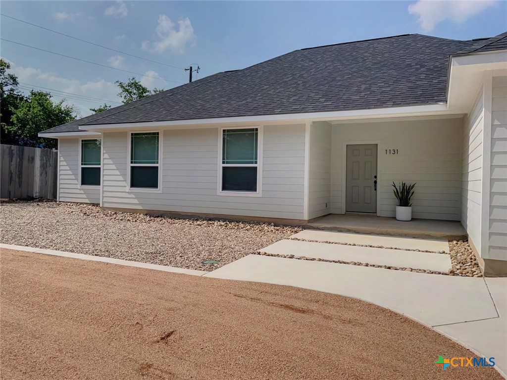 1131 Yaupon Drive Property Photo 3