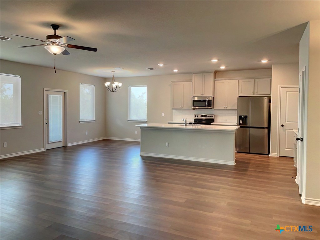 1131 Yaupon Drive Property Photo 6