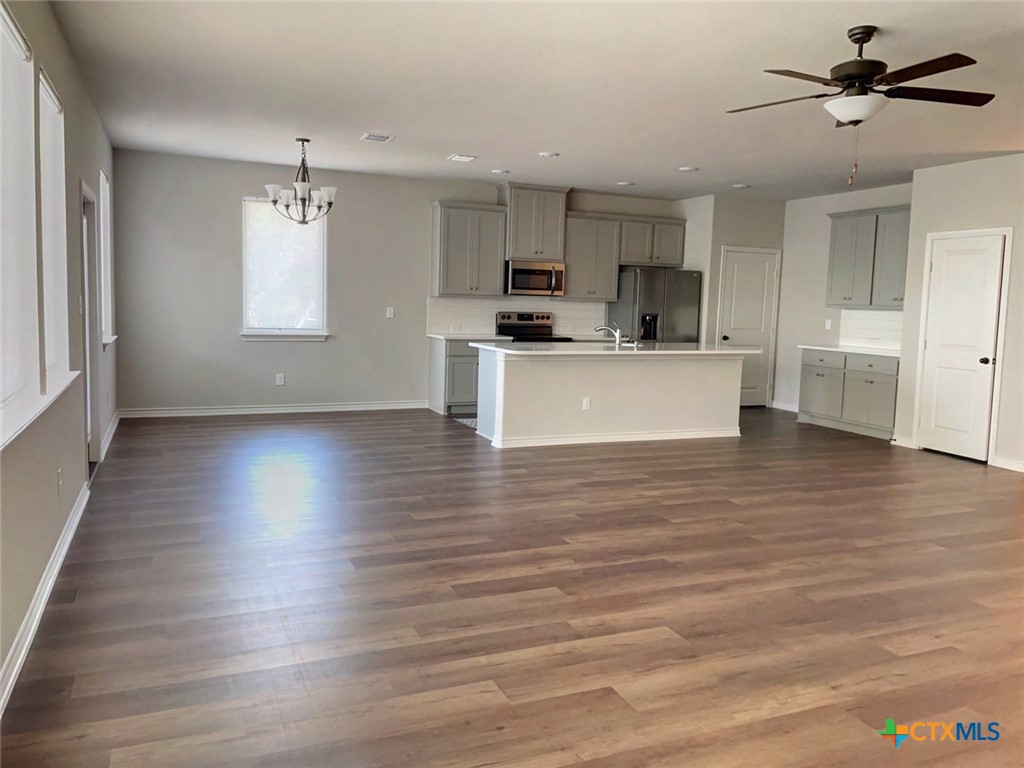 1131 Yaupon Drive Property Photo 7