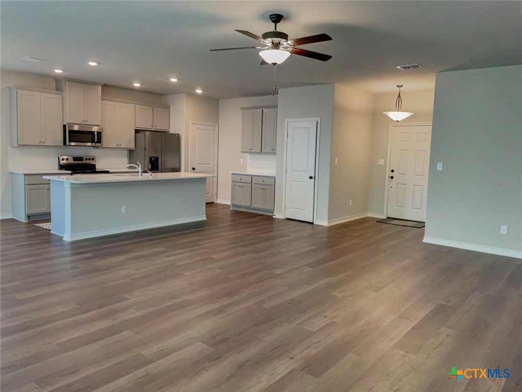 1131 Yaupon Drive Property Photo 8