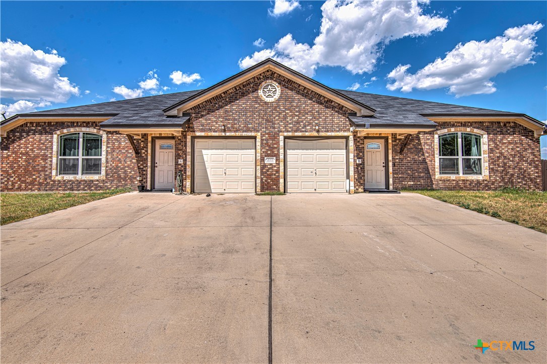 200 Sladecek Drive Property Photo 1