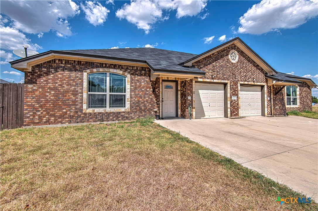 200 Sladecek Drive Property Photo 2