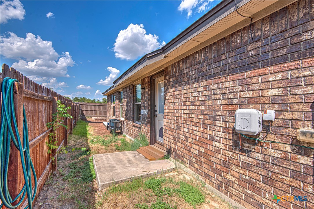 200 Sladecek Drive Property Photo 4
