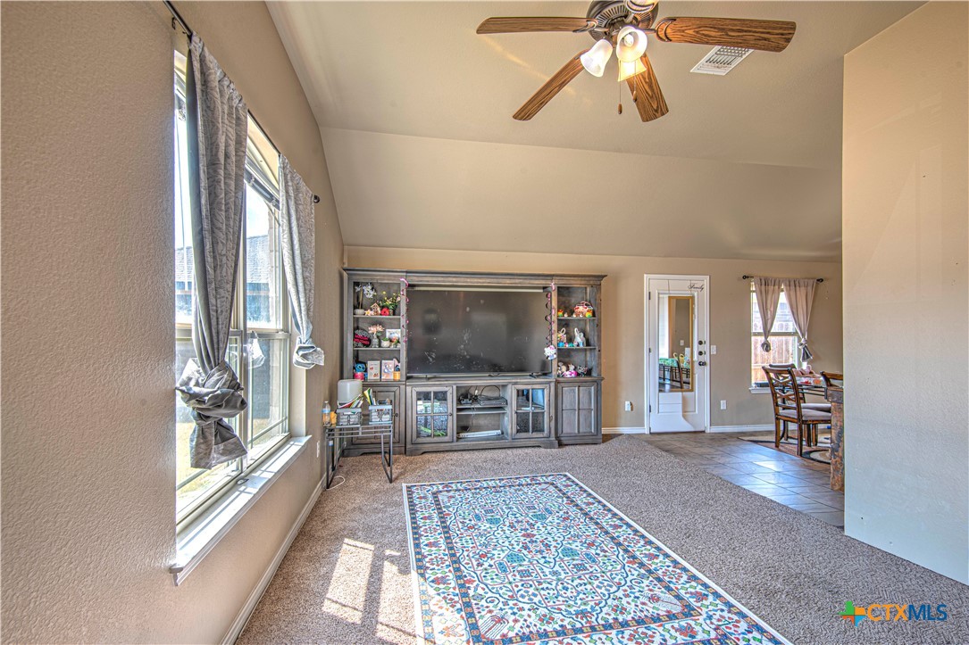 200 Sladecek Drive Property Photo 6