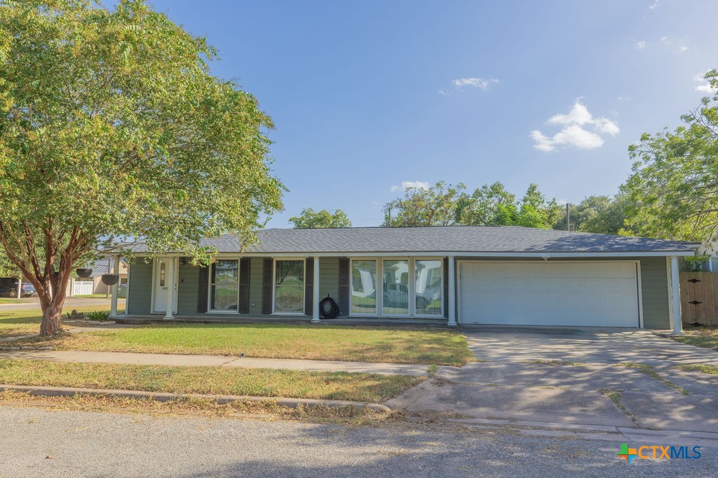 313 3rd Street Property Photo 1