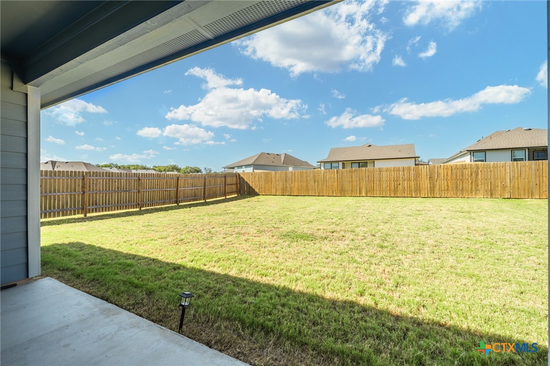 1916 Deodar Drive Property Photo 12