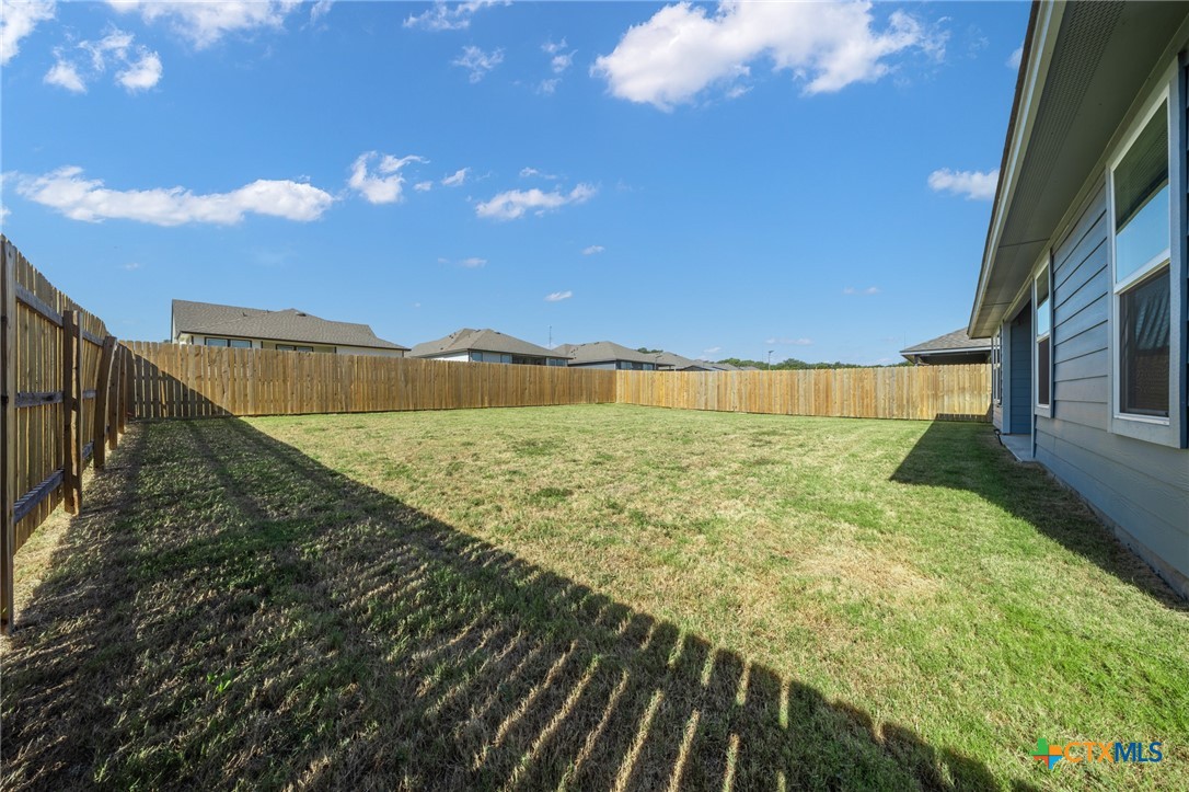 1916 Deodar Drive Property Photo 13