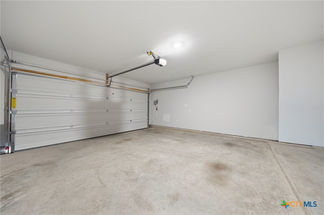1916 Deodar Drive Property Photo 22