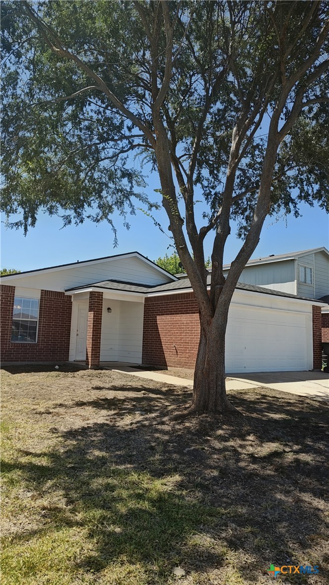 4504 Indigo Drive Property Photo 1