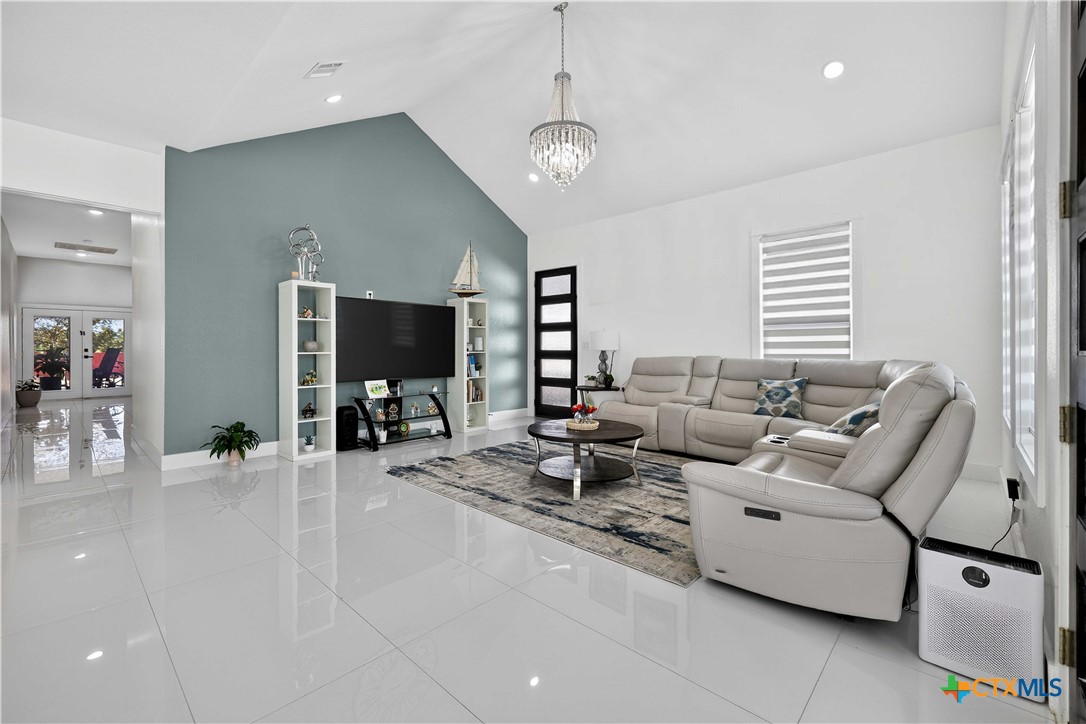 123 Zacate Street Property Photo 25