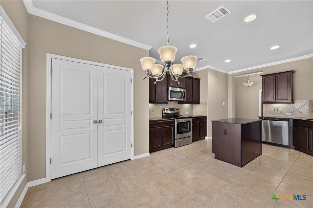 274 Chering Drive Property Photo 20