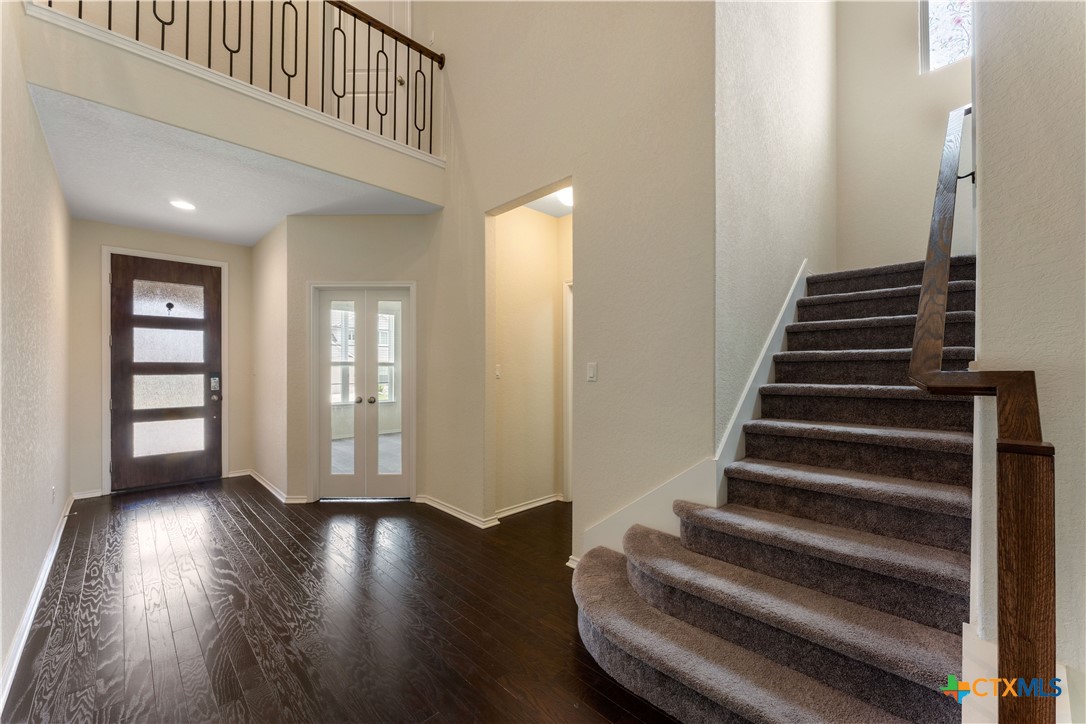 942 Blue Violet Property Photo 4