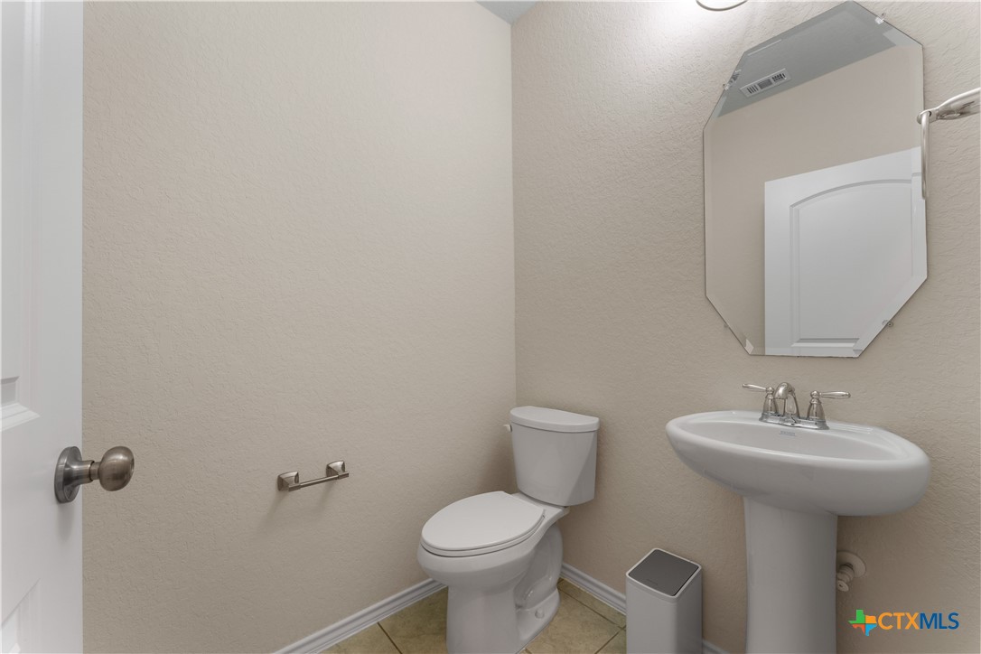 942 Blue Violet Property Photo 7