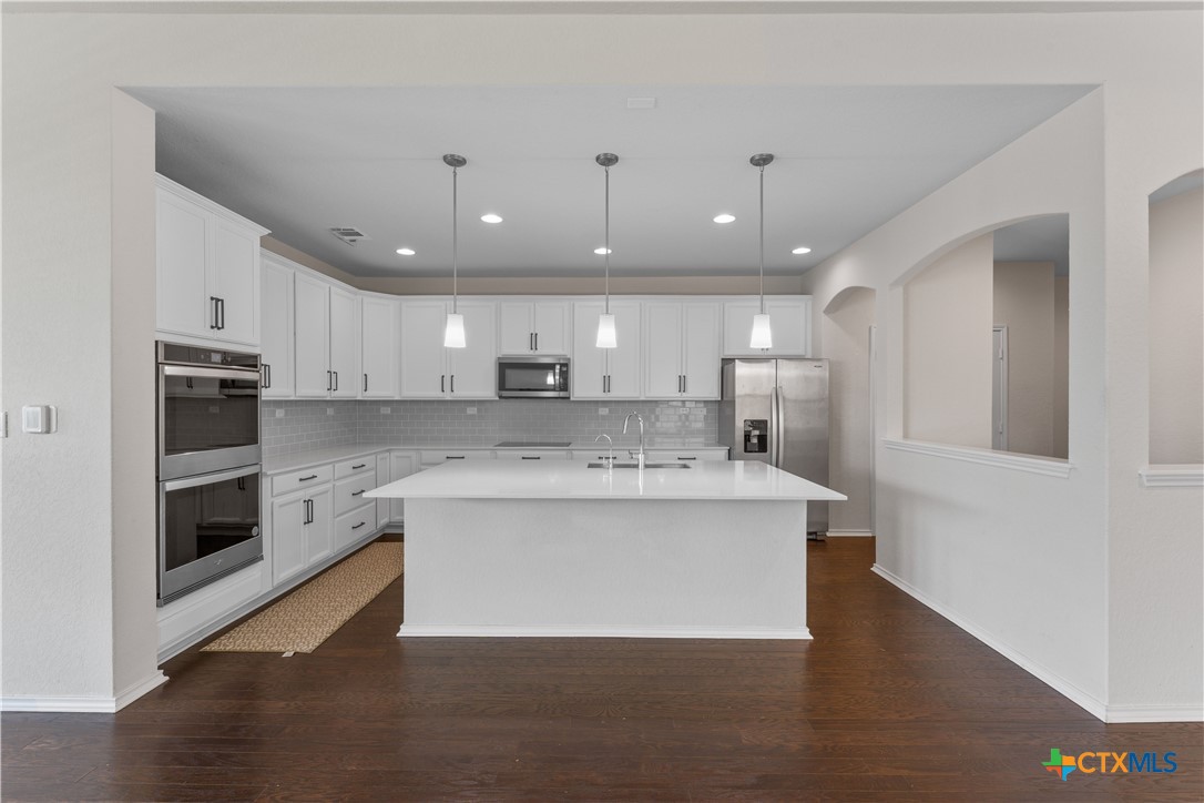 942 Blue Violet Property Photo 14