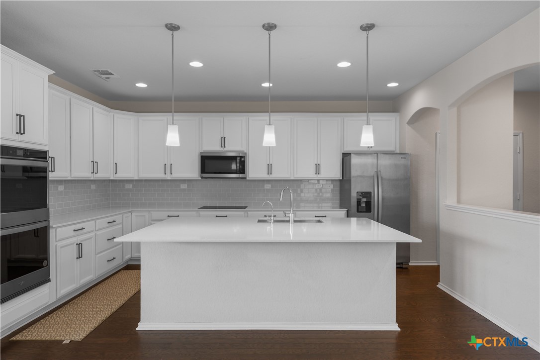 942 Blue Violet Property Photo 15