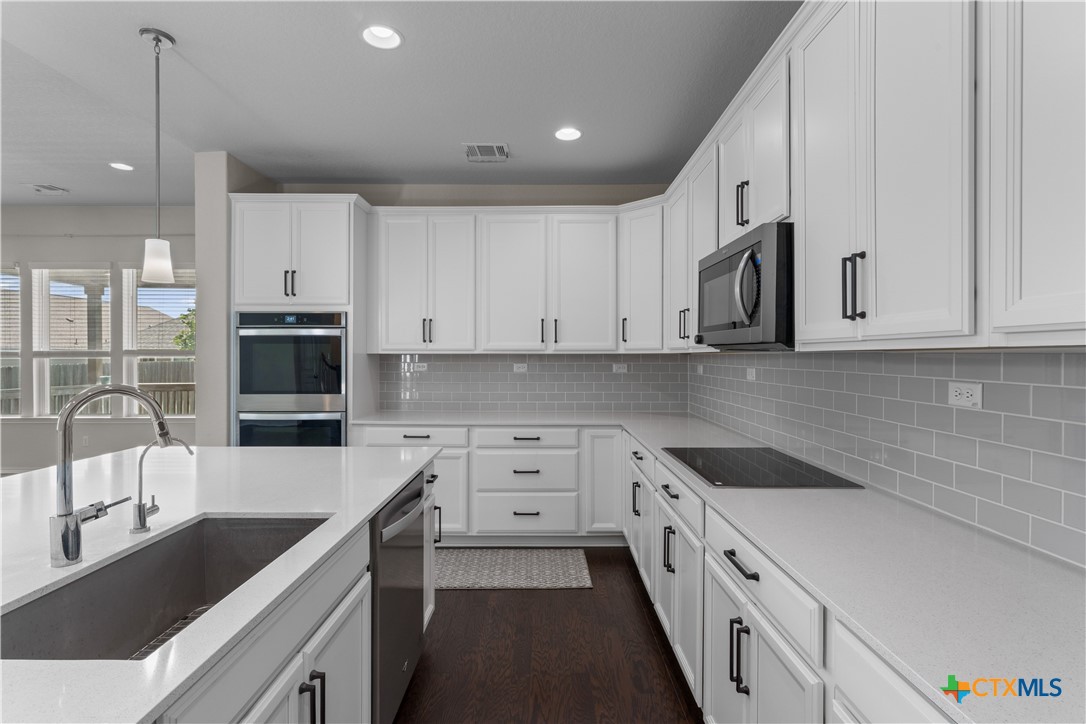 942 Blue Violet Property Photo 19