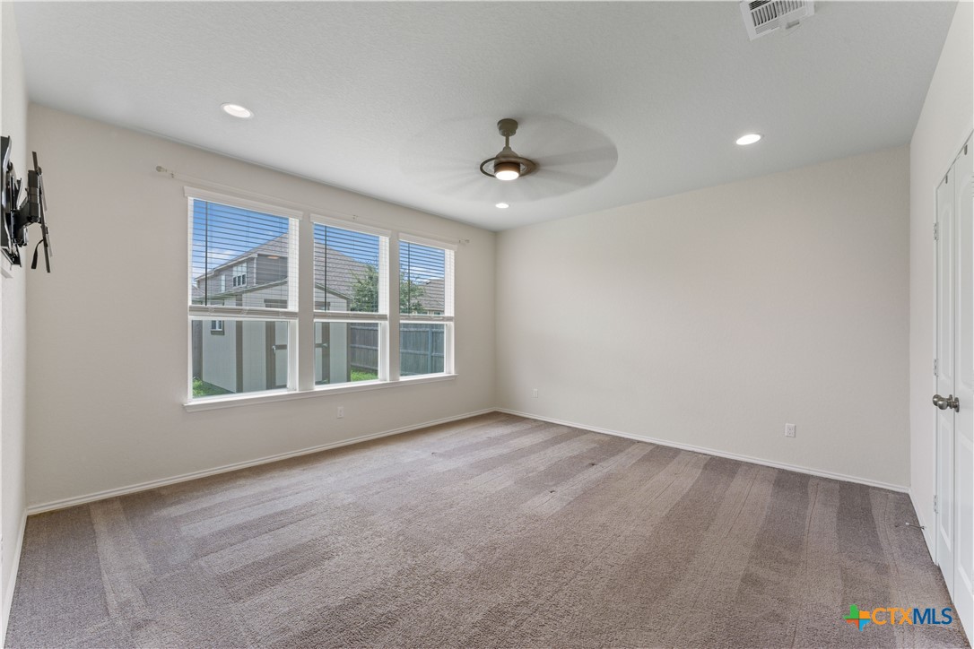 942 Blue Violet Property Photo 23