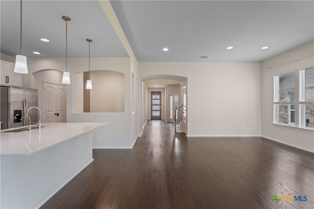 942 Blue Violet Property Photo 31