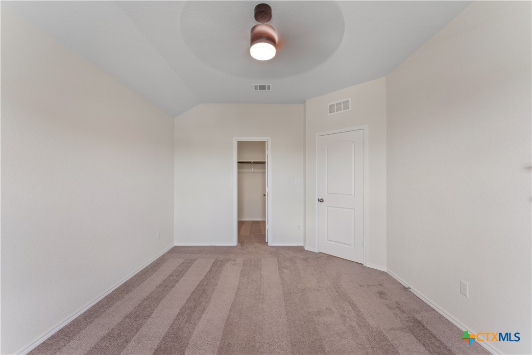 942 Blue Violet Property Photo 36