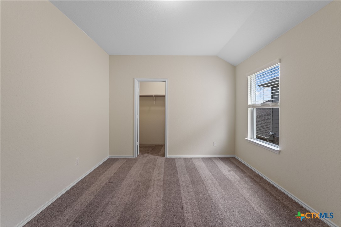 942 Blue Violet Property Photo 40
