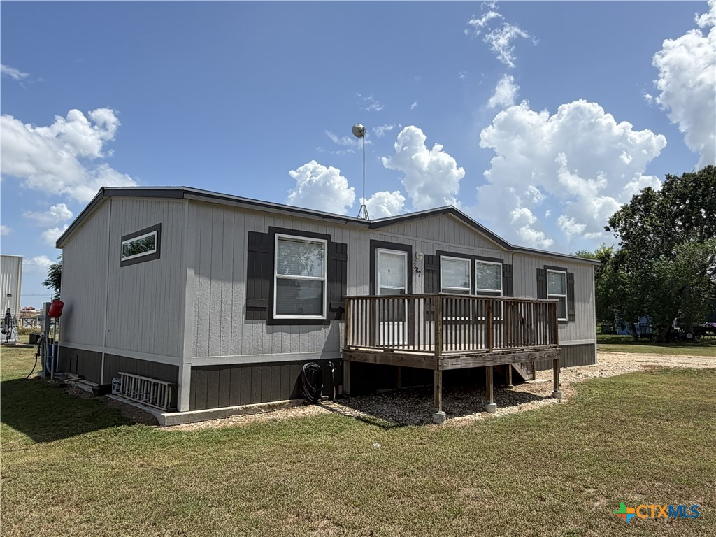 387 Adcock Road Property Photo 2