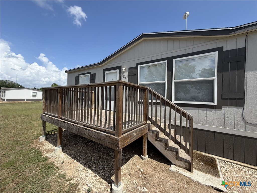387 Adcock Road Property Photo 4